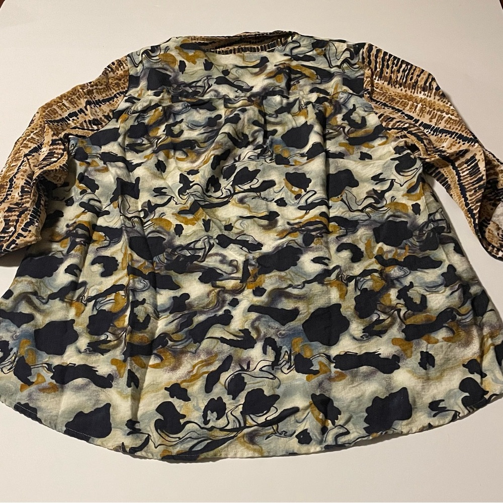 Ali Miles Multicolor Patterned Top - Picture 3 of 6